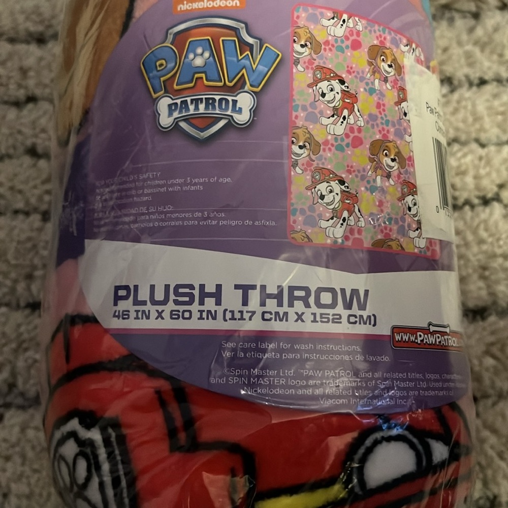 Paw patrol plush throw blanket - Picture 3 of 3